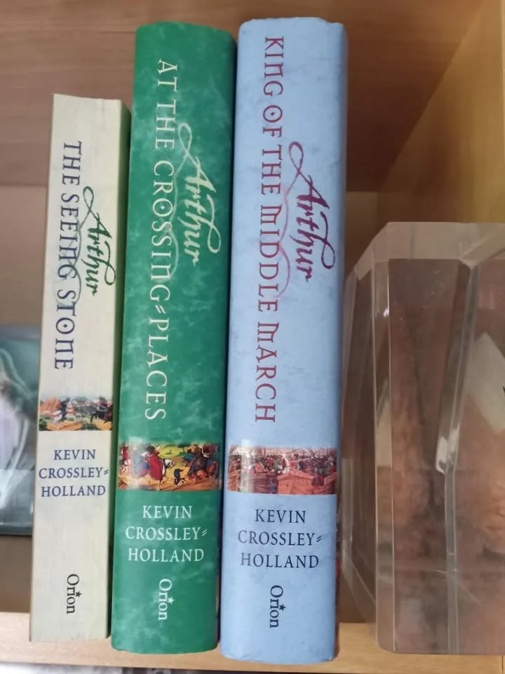 King Arthur trilogy image indicator(2)