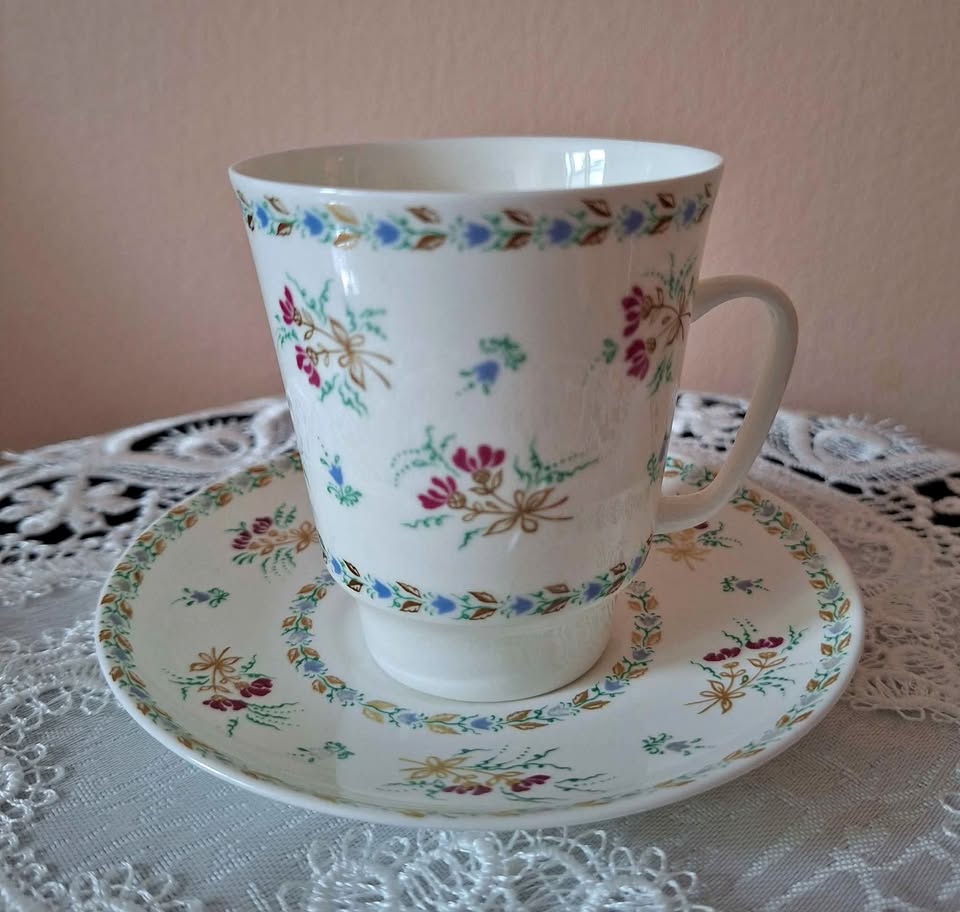 LFZ Lomonosov Cup and Saucer