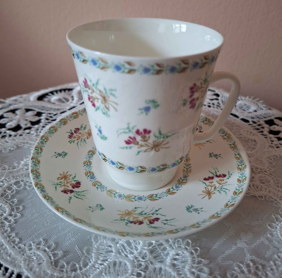 LFZ Lomonosov Cup and Saucer - photo 2