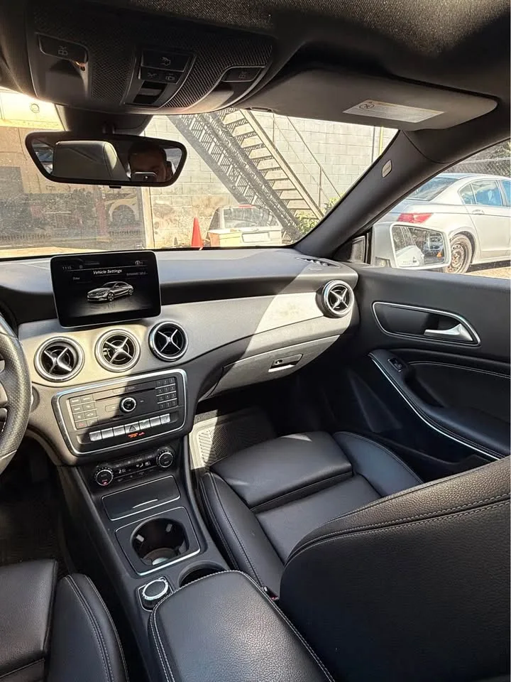 2018 Mercedes-Benz cla-class cla250 image indicator(7)