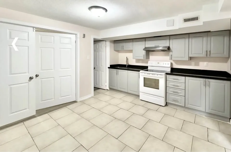 1 Bed 1 Bath - House image indicator(4)