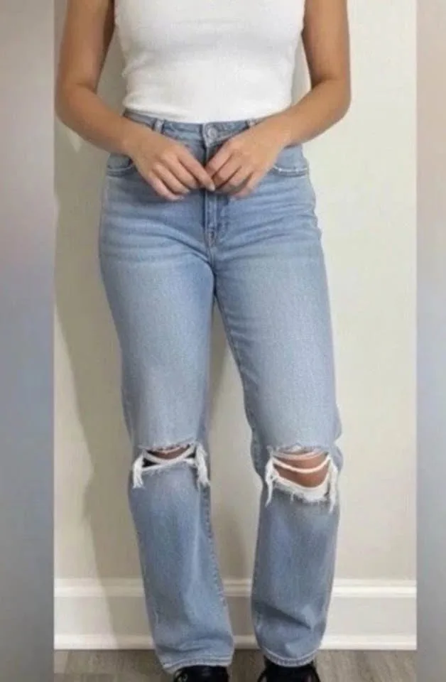 Hollister High-Rise Vintage Stretch Distressed Jeans image indicator(2)