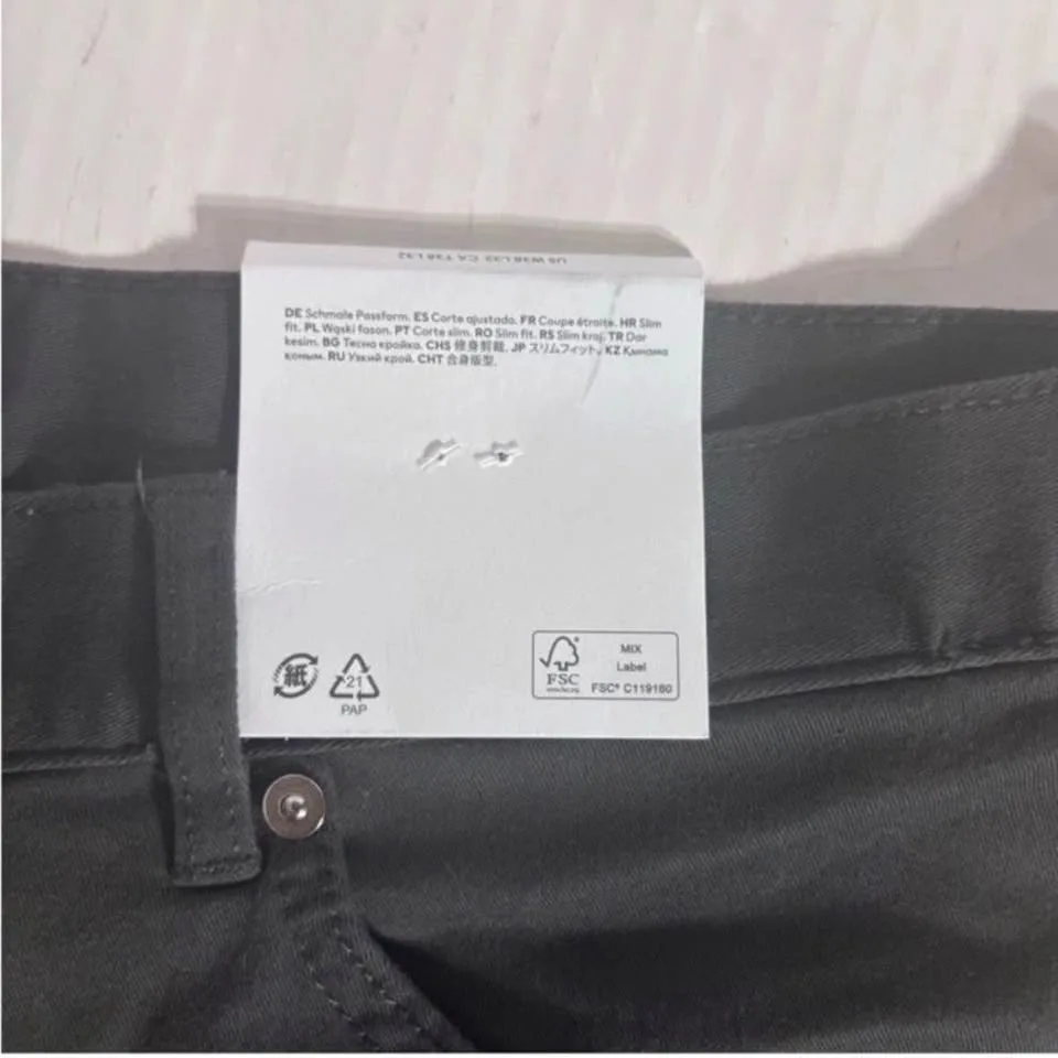 H&M Dark Olive Colour Pants Men W38 L32 slim fit image indicator(3)