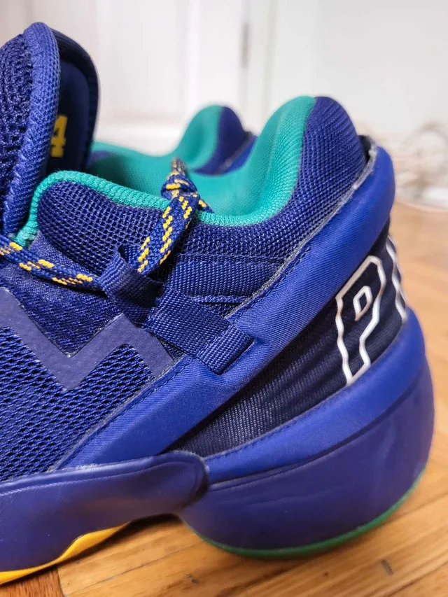 Adidas DON Issue 2 men's size 10 image indicator(3)