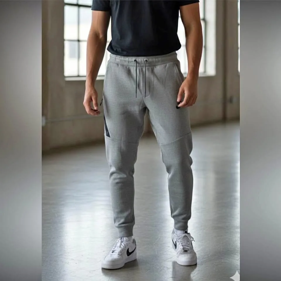 Nike Sportswear Tech Fleece Joggers size Small thumbnail