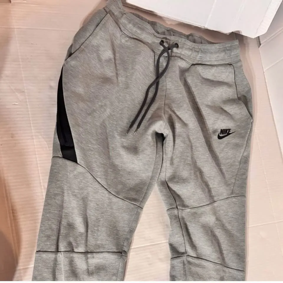 Nike Sportswear Tech Fleece Joggers size Small image indicator(2)