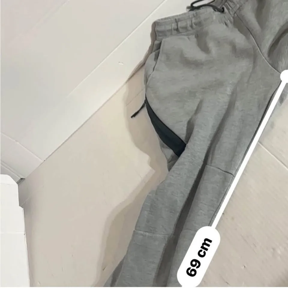 Nike Sportswear Tech Fleece Joggers size Small image indicator(4)