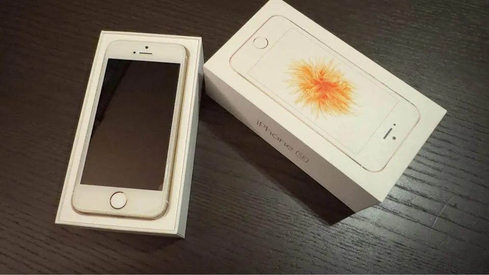 iPhone SE Gold 64gb image indicator(3)