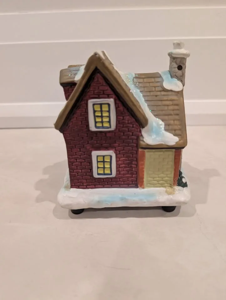 Bouclair Christmas Village Toy Store Battery Powered- works image indicator(6)