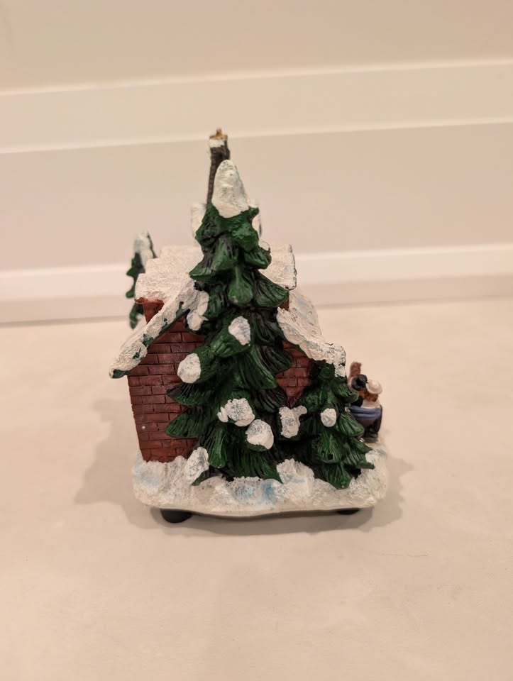 Bouclair Christmas Village Church Battery Powered- works - photo 3