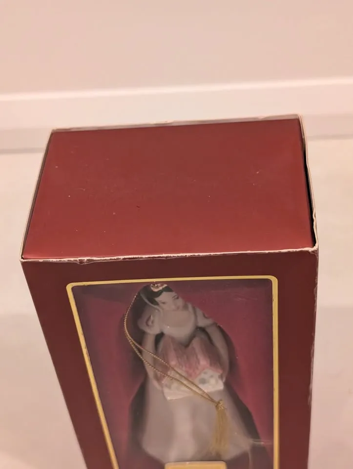 Lenox Snow White's Sweetest Treat Christmas Ornament image indicator(2)