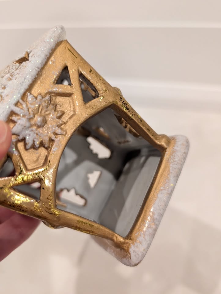 Gold & White Christmas Lantern With Snowflake Cutout - photo 4