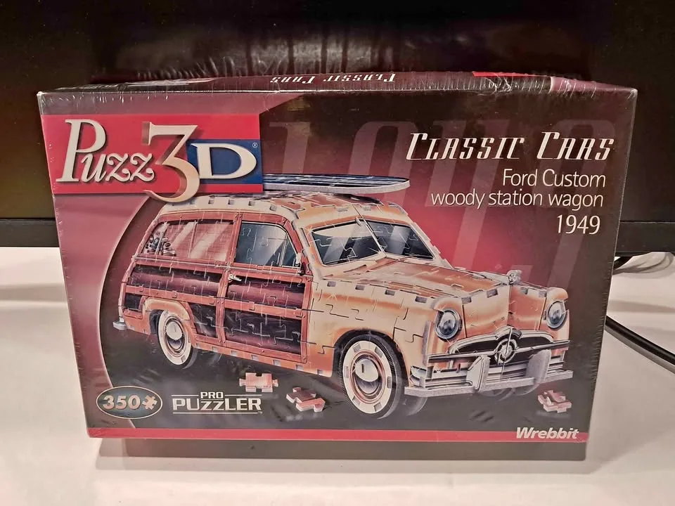 Wrebbit 3D Puzzle - 1949 Ford Custom Woody Wagon thumbnail