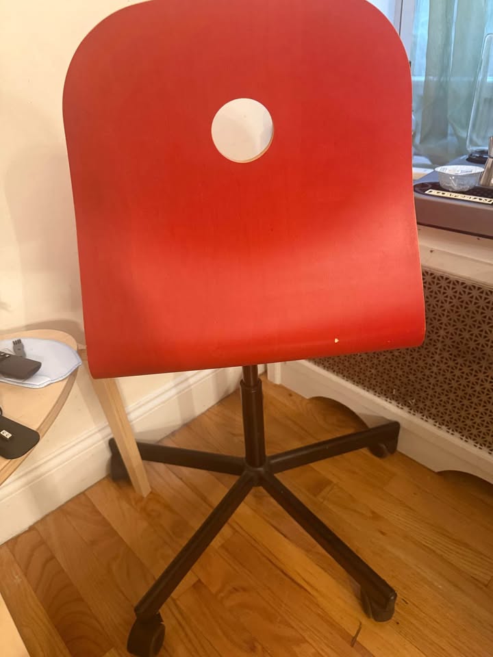 Red Swivle Wooden Chair - photo 5