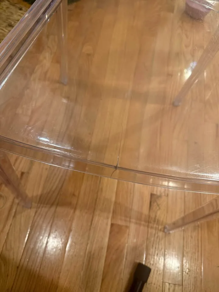 Acrylic Chair image indicator(2)