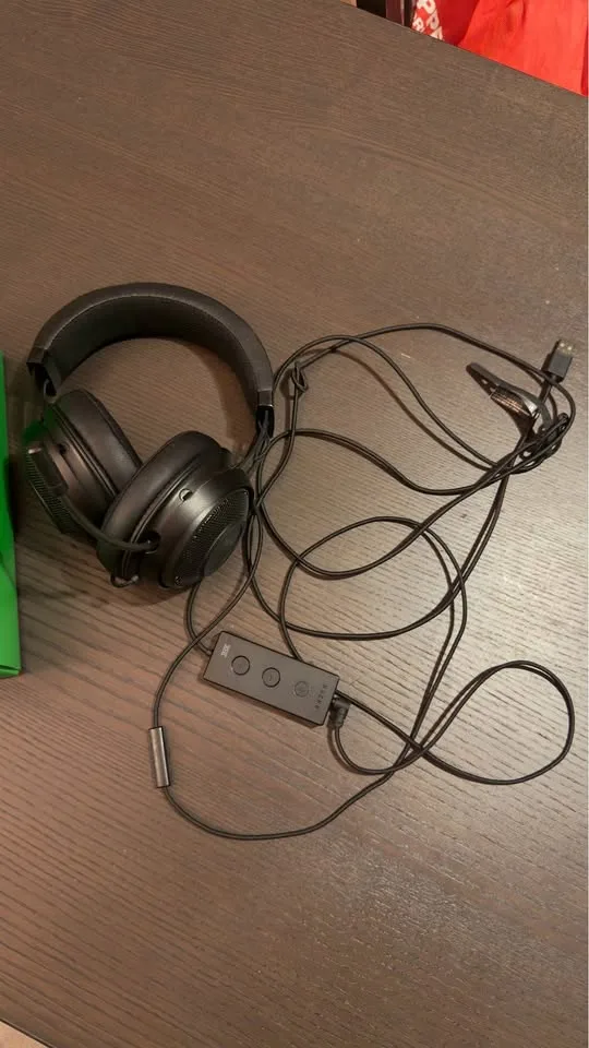 Razer Kraken X 7.1 Gaming Headset image indicator(3)