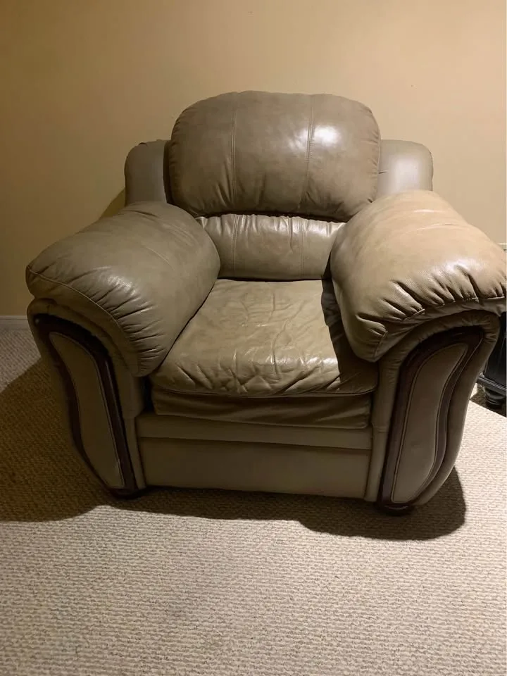 Love seat and single chair image indicator(2)