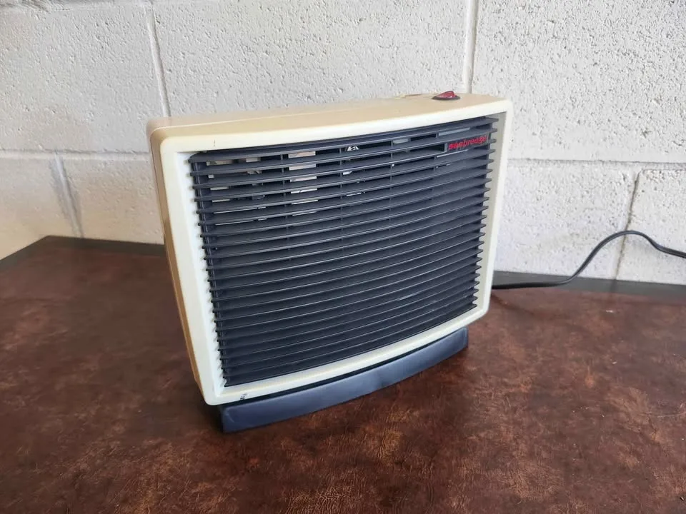 Seabreeze 1500 Watt Power Convection Space Heater image indicator(3)