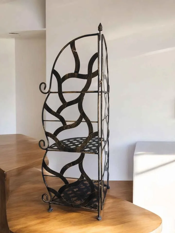 Three-tiered Wrought Iron Corner Shelf / Baker's Rack image indicator(5)
