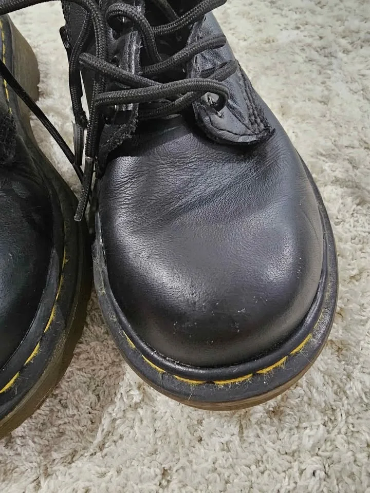 Dr Martens Junior 1460 Softy T Leather Lace Up Boots image indicator(6)