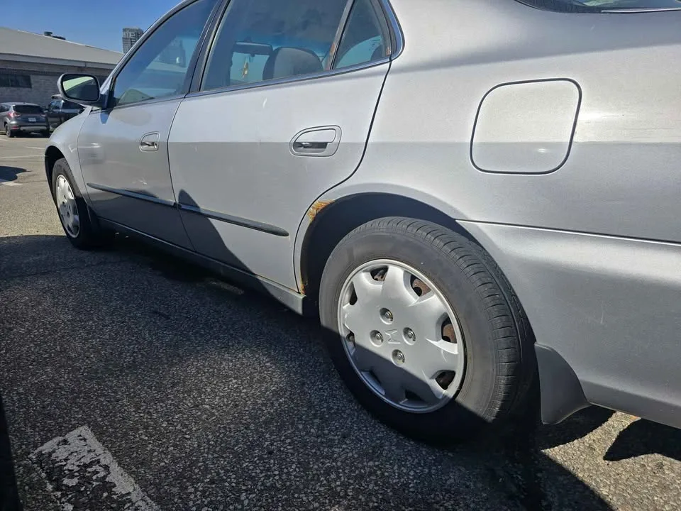 2000 Honda Accord image indicator(9)