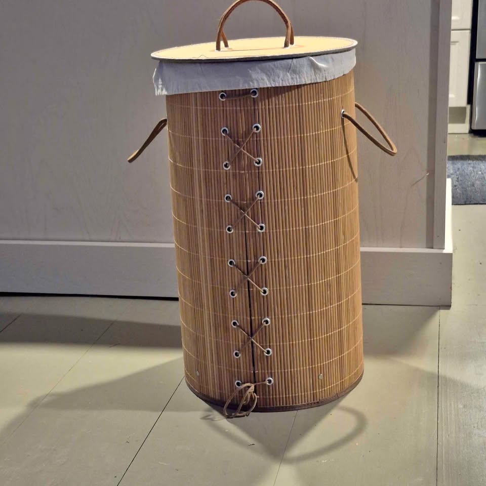 Clothes Hamper with laundry bag liner. Bamboo.