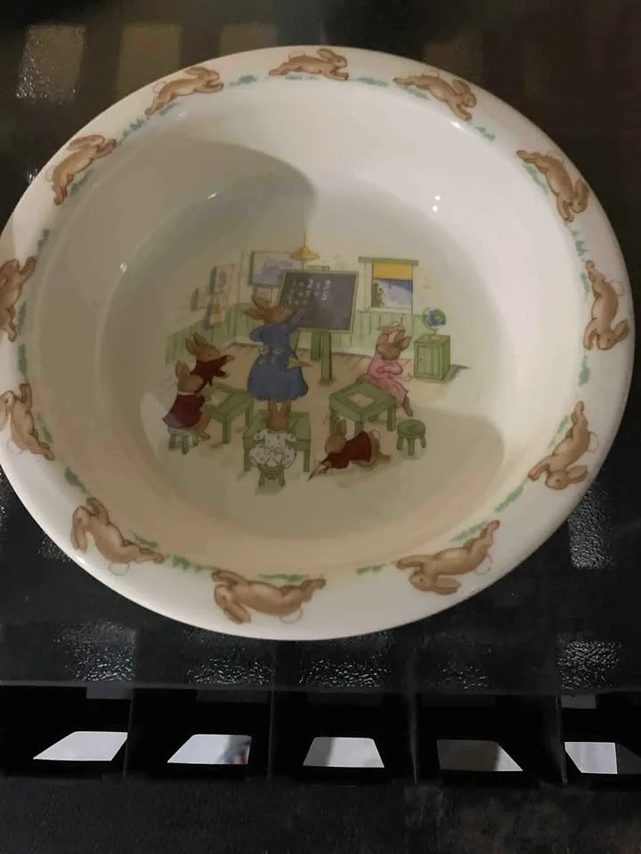 Vintage Royal Dalton Bunnykins - 4 piece set image indicator(2)