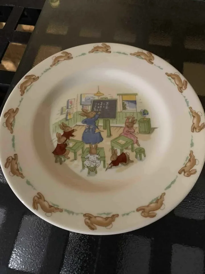 Vintage Royal Dalton Bunnykins - 4 piece set image indicator(4)