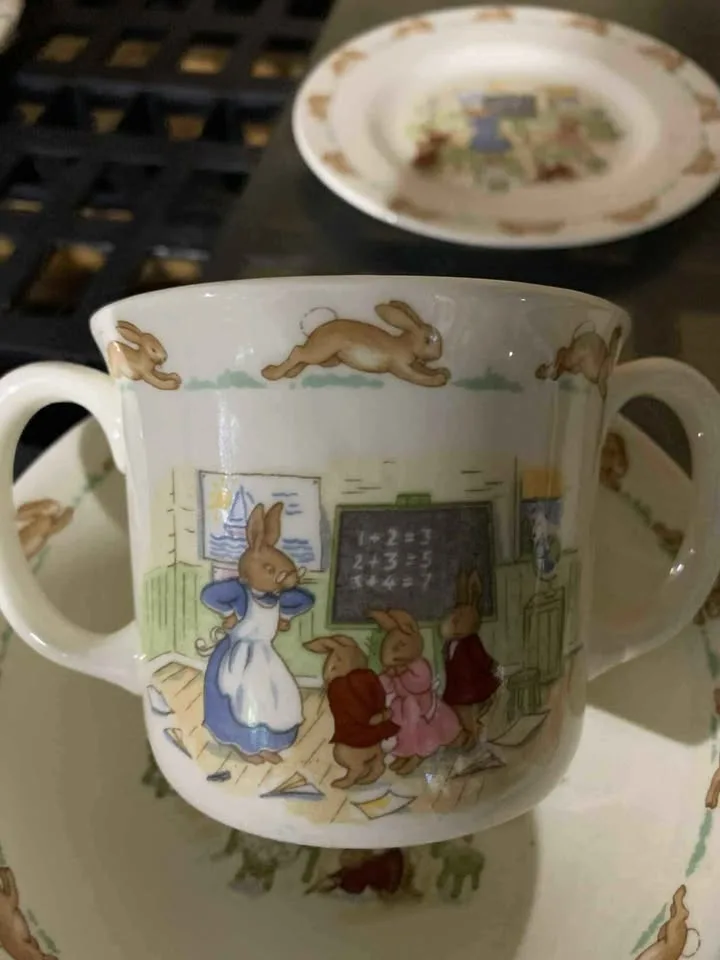 Vintage Royal Dalton Bunnykins - 4 piece set image indicator(5)