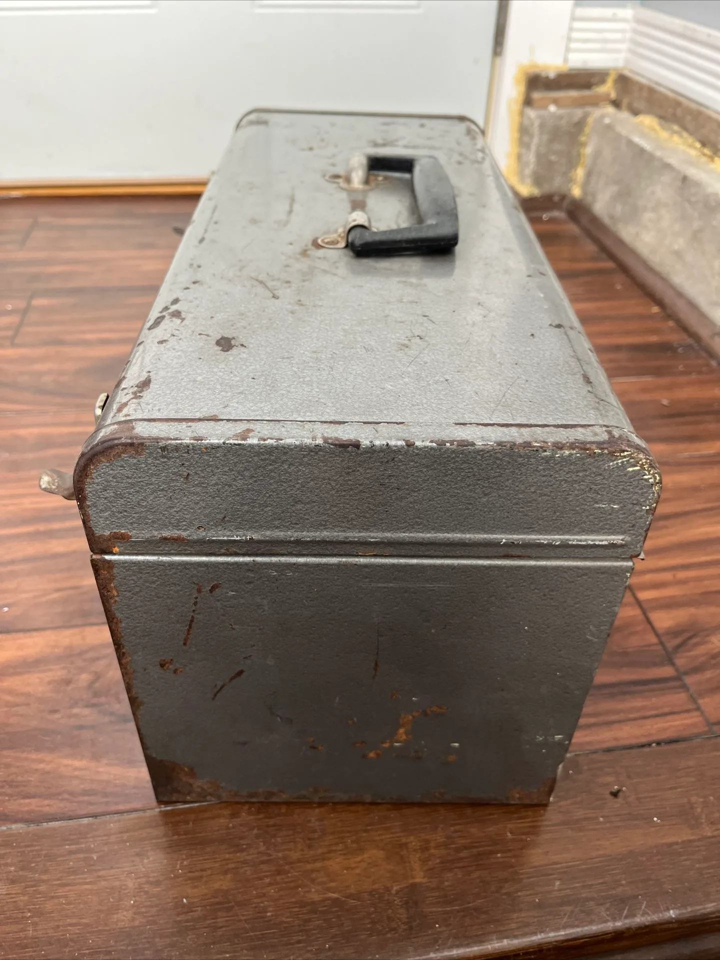 Vintage Craftsman Old Metal Tool Box Hand Held with tray image indicator(3)