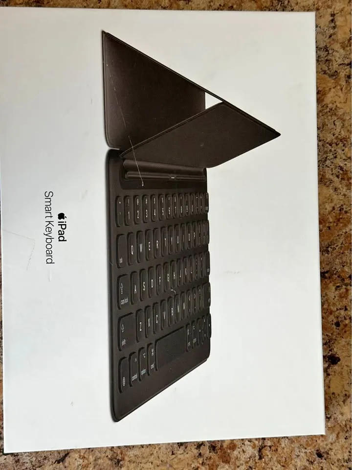 Apple Smart Keyboard MX3L2LL/A (Unused) thumbnail