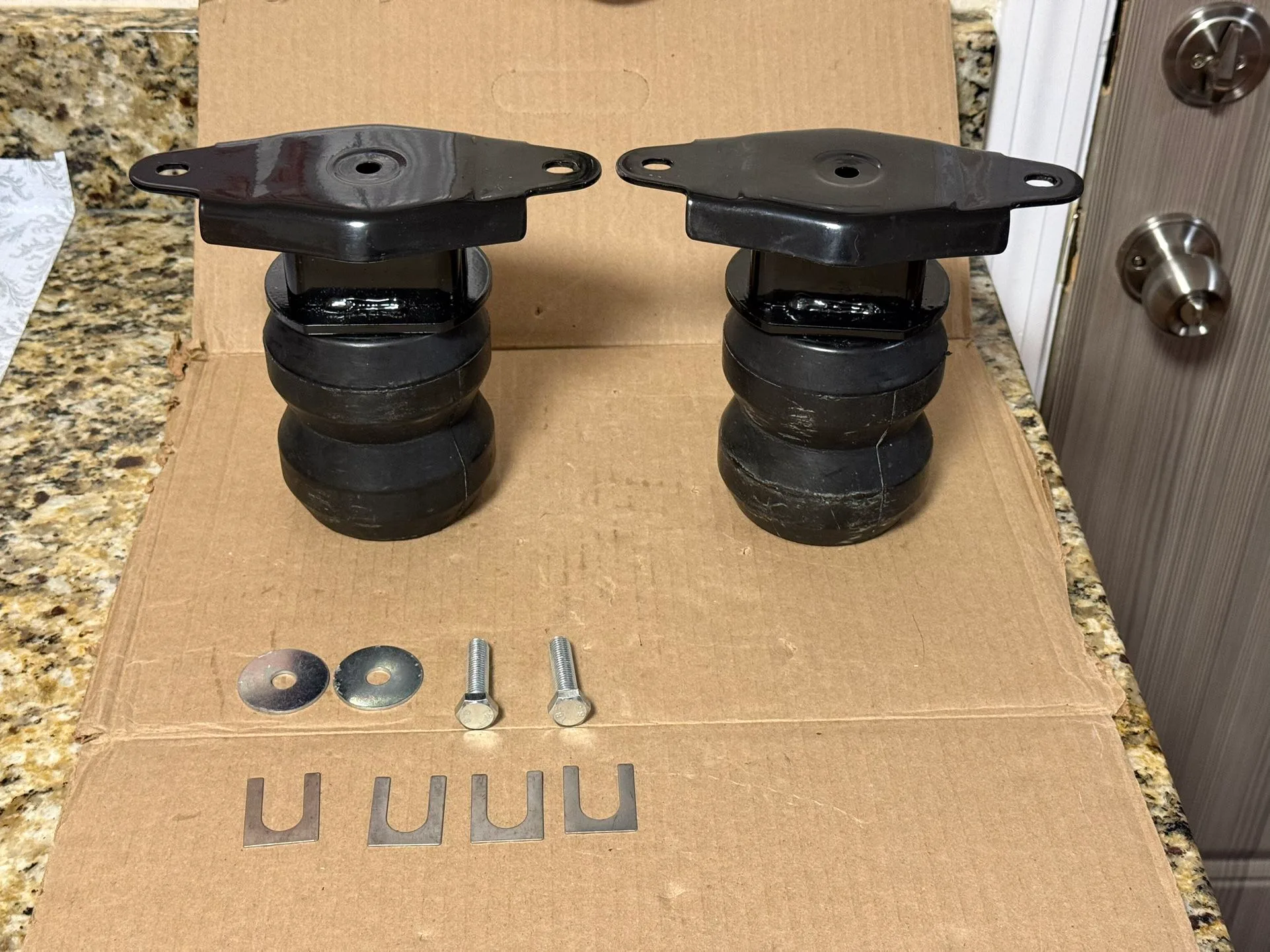 Rear Air Helper Springs kit for Ford F250 thumbnail