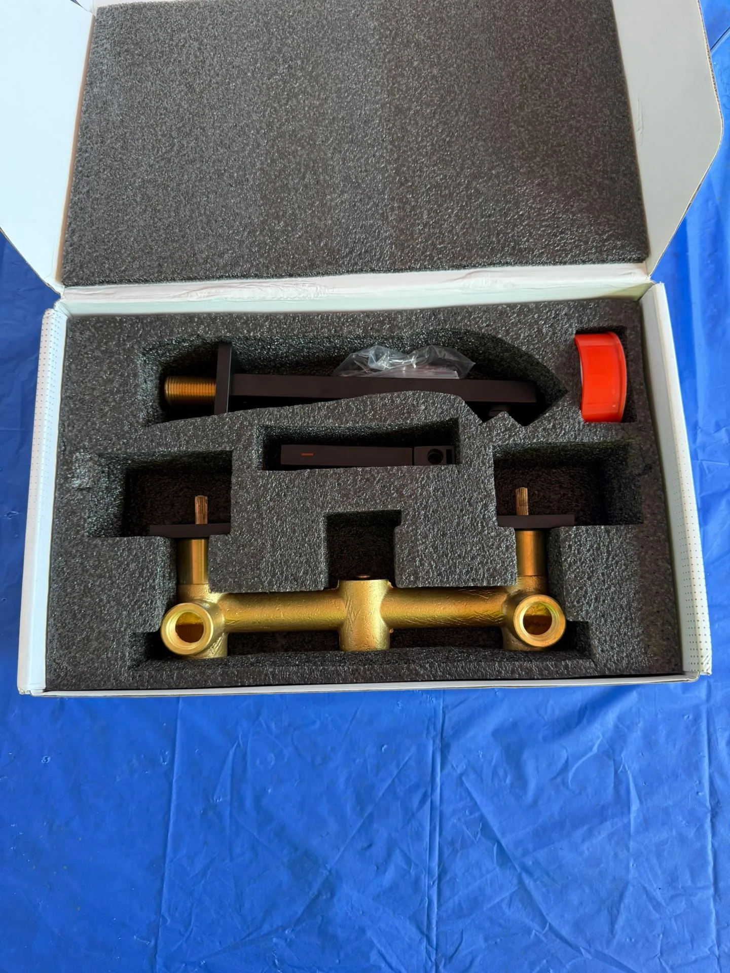 Wall mount Faucet (see all pics & description). thumbnail