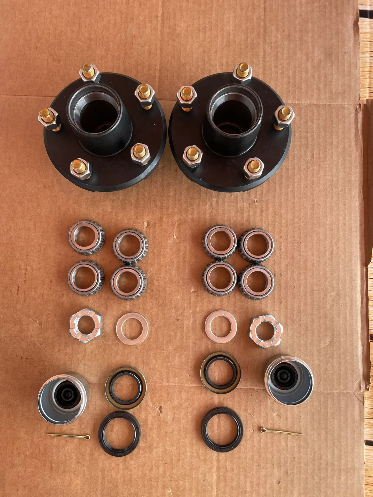 Hub And Bearings Kit For Trailers. thumbnail