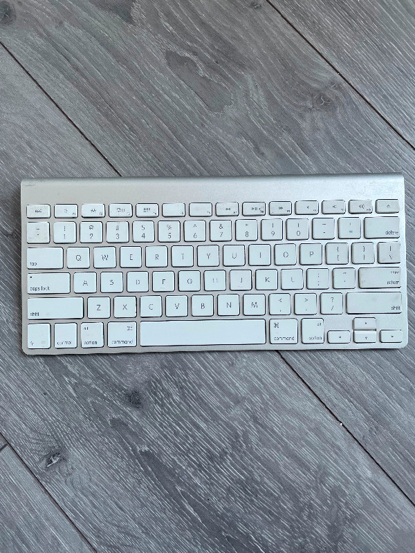 Apple Wireless Bluetooth Keyboards A1314