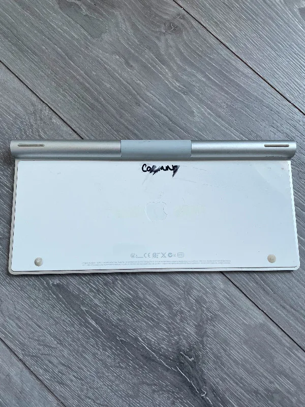 Apple Wireless Bluetooth Keyboards A1314 image indicator(2)