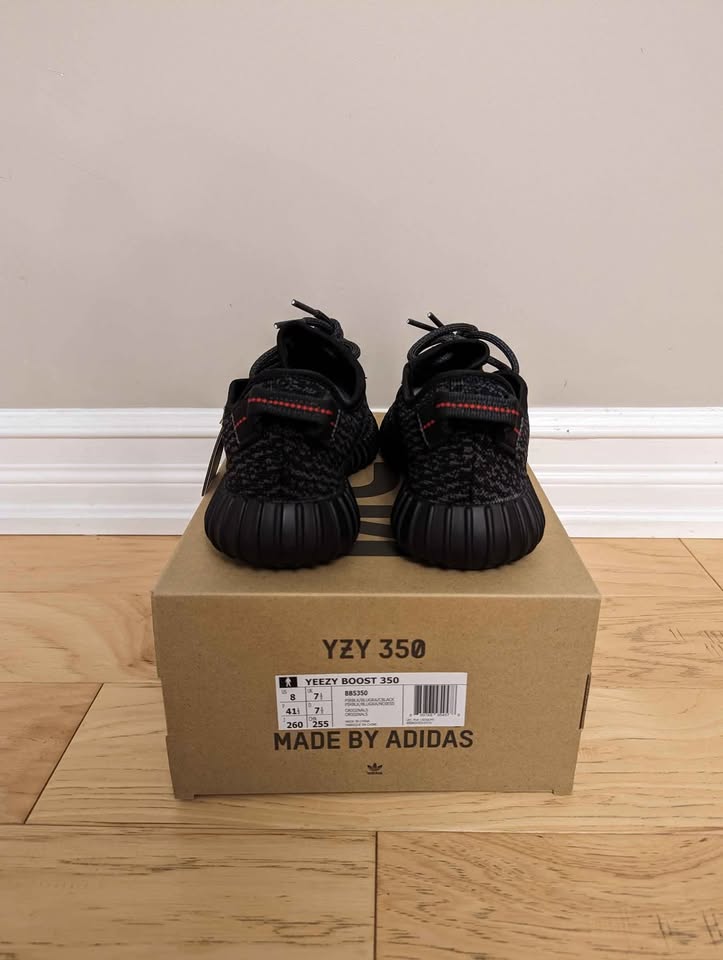 Yeezy 350 Pirate Black (2023) Size 8 - photo 3