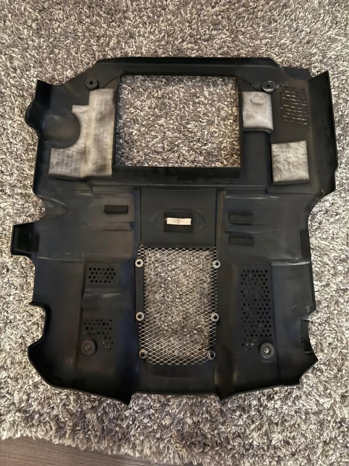 Subaru Engine Cover - photo 2