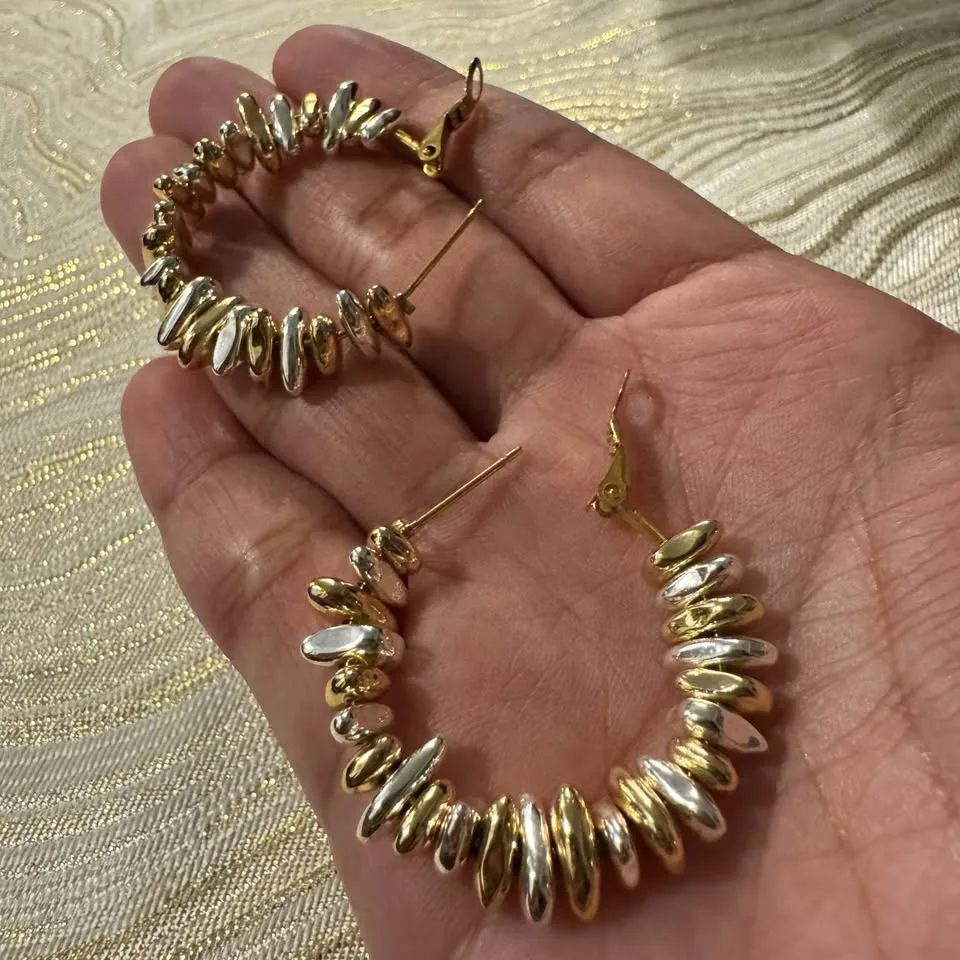 NEW 🧡 Two-tone Hoop Earrings (Gold & Silver Plated Beaded Hoops) image indicator(7)