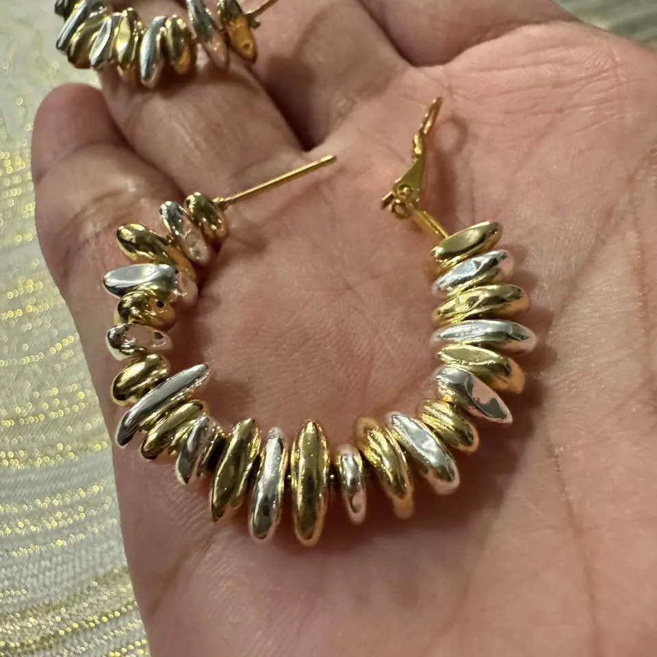 NEW 🧡 Two-tone Hoop Earrings (Gold & Silver Plated Beaded Hoops) image indicator(8)