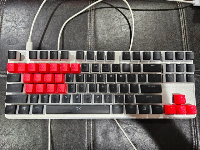 G.SKILL KM360 Tenkeyless Mechanical Keyboard image indicator(3)