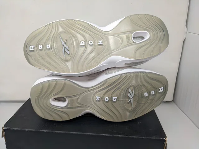 Reebok Question low Grey image indicator(7)