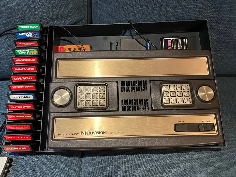 Intellivision Console (1979) 16 Games Custom Case Tested image indicator(7)