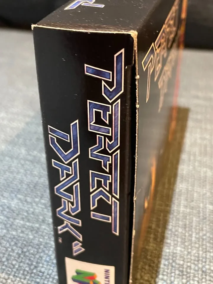 N64 Perfect Dark, CIB in Near-Perfect Condition image indicator(7)