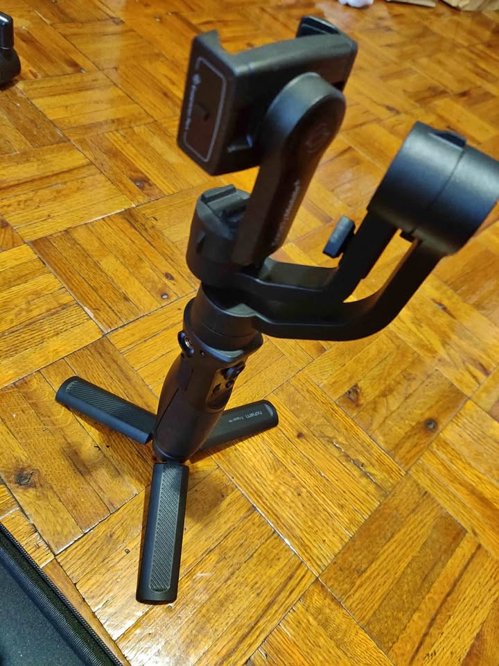 Hohem iSteady Mobile+ Gimbal Stabilizer with Case