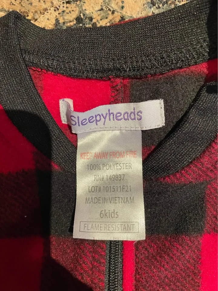 Kids 6/7 Sleepwear Set (and underwear) image indicator(3)