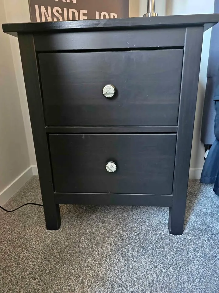 2 drawer night stand