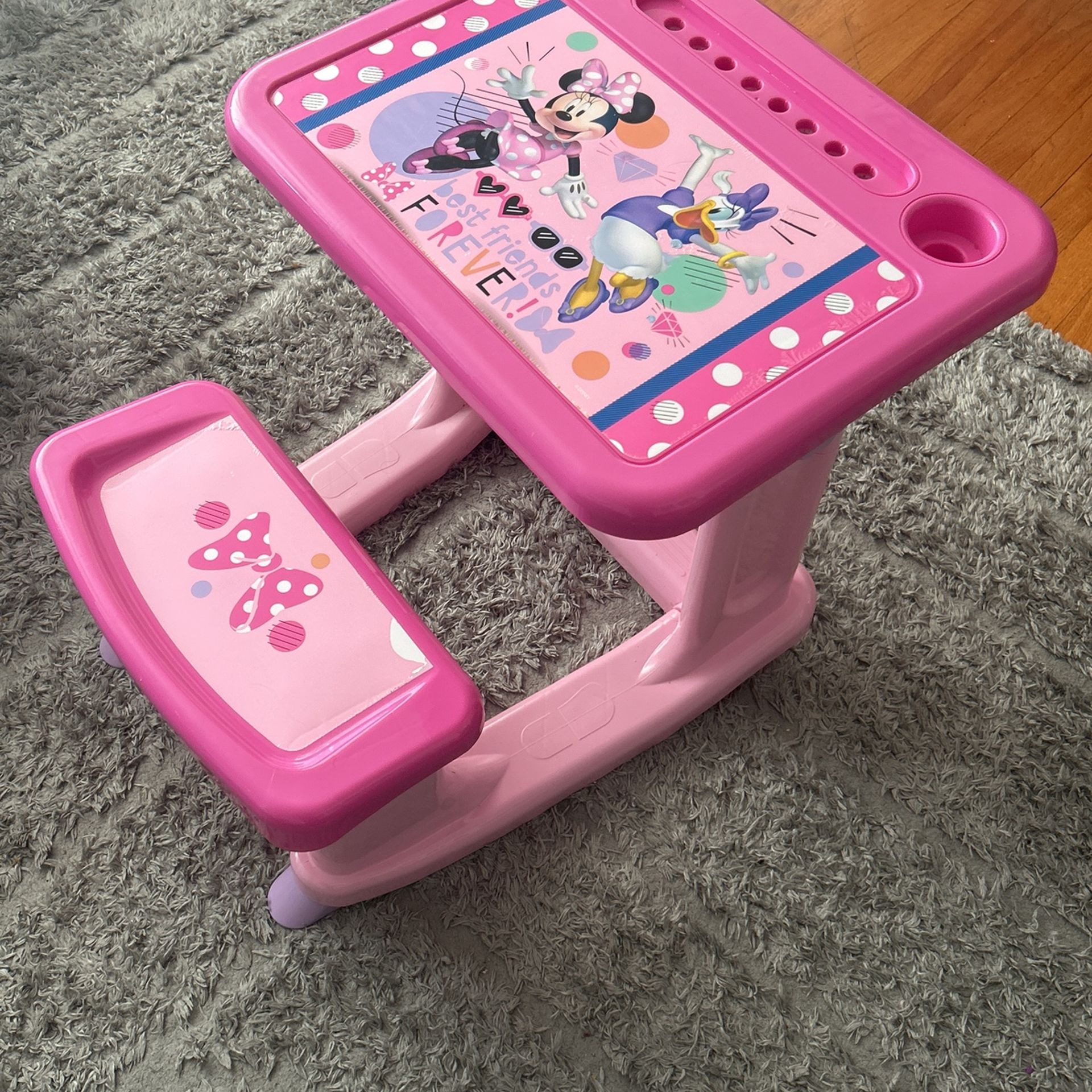 Minnie Mouse Play Desk - photo 2