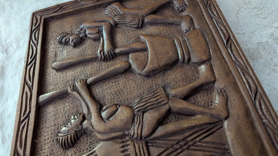 Vintage Hand-Carved African Wall Art 🧡 - photo 3