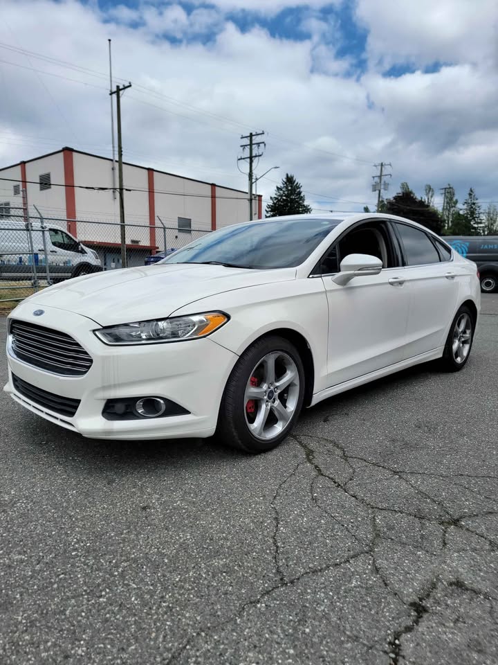 2015 Ford Fusion - photo 2
